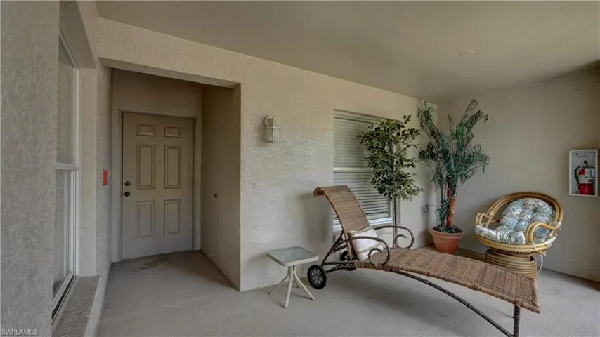 8083 Queen Palm Ln 424, Fort Myers, Florida 33966