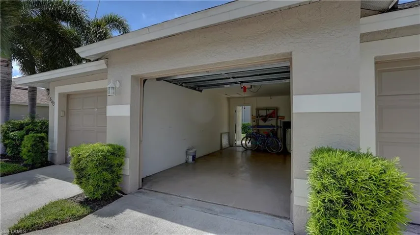 8083 Queen Palm Ln 424, Fort Myers, Florida 33966