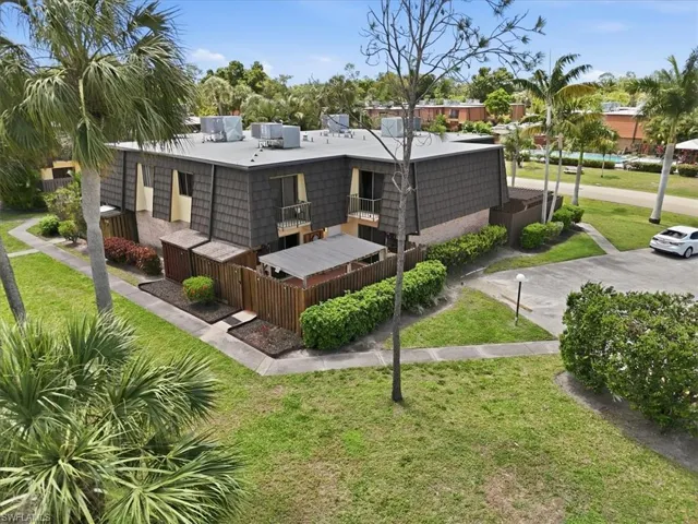 5590 Woodrose Ct 1, Fort Myers, Florida 33907