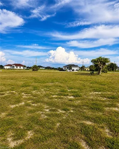 3827 NW 44th  AVE, Cape Coral, FL 33993