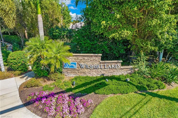 9687  Wilshire Lakes  BLVD, Naples, FL 34109