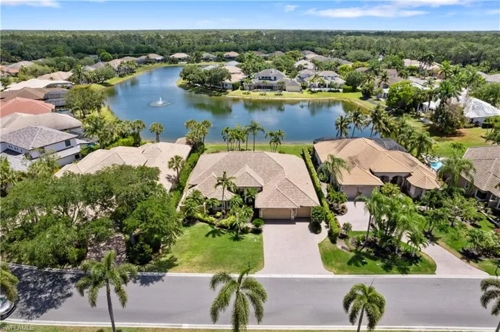 9687  Wilshire Lakes  BLVD, Naples, FL 34109