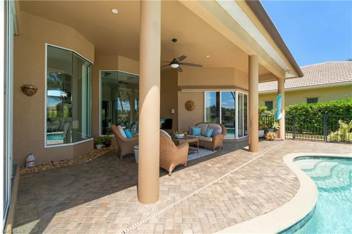 9687  Wilshire Lakes  BLVD, Naples, FL 34109