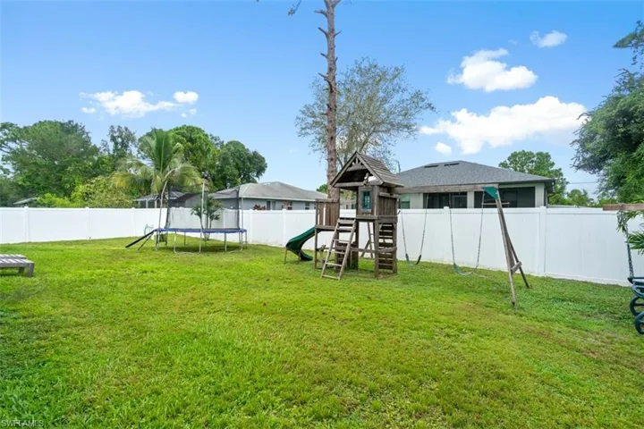 14221  Chancellor  ST, Fort Myers, FL 33905