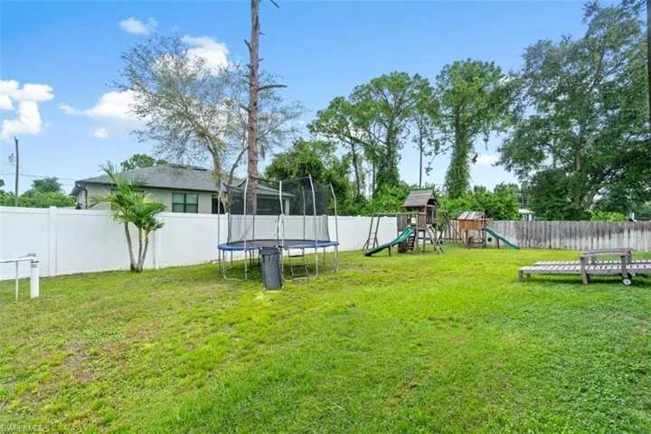 14221  Chancellor  ST, Fort Myers, FL 33905