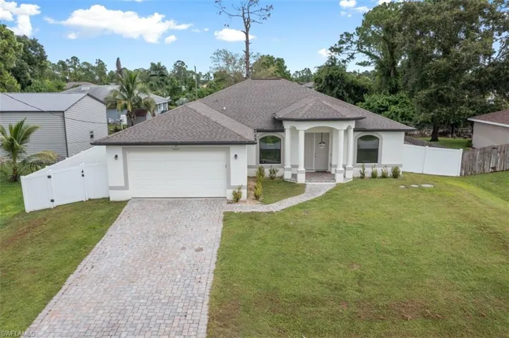 14221  Chancellor  ST, Fort Myers, FL 33905