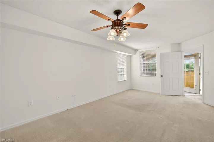 Primary bedroom w/ oversized walk-in closet