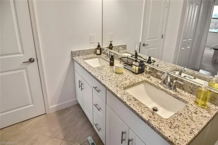 14101  Pine Lodge  LN, Fort Myers, FL 33913