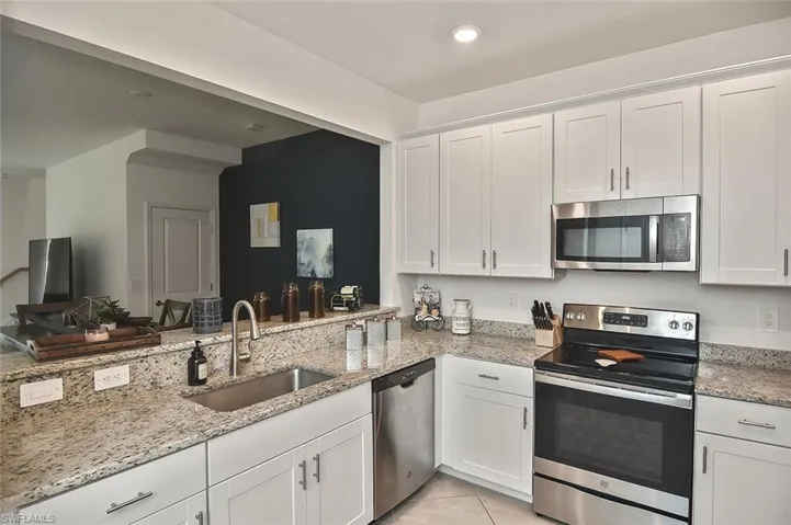 14101  Pine Lodge  LN, Fort Myers, FL 33913