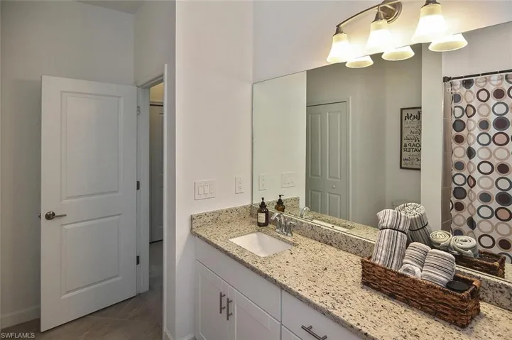 14101  Pine Lodge  LN, Fort Myers, FL 33913