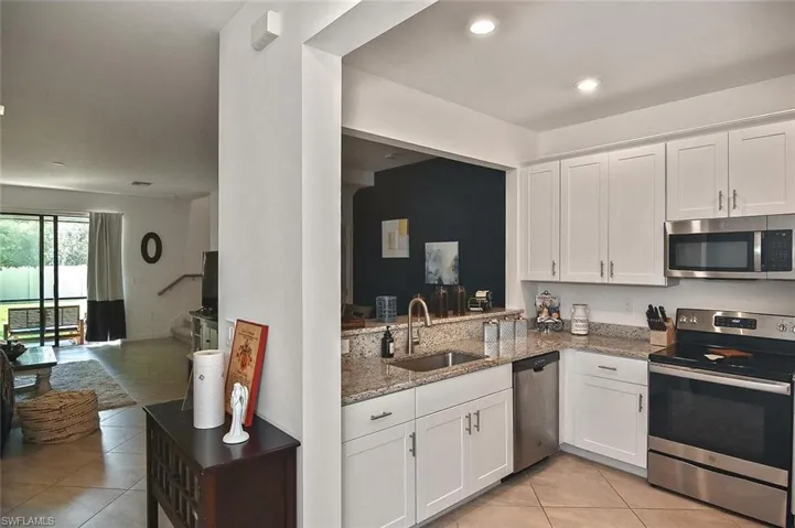 14101  Pine Lodge  LN, Fort Myers, FL 33913