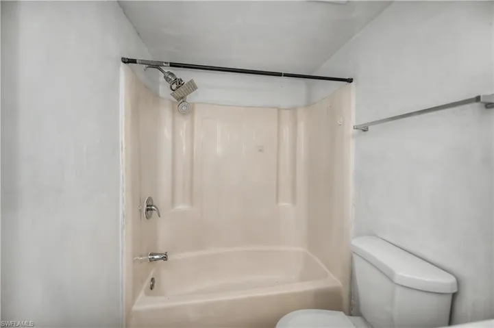 2700 Park Windsor Dr 713, Fort Myers, Florida 33901