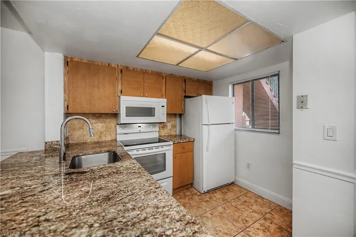 2700 Park Windsor Dr 713, Fort Myers, Florida 33901