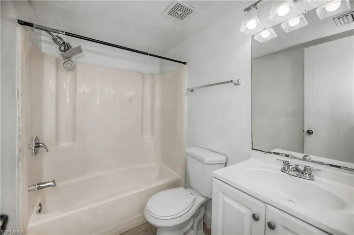 2700 Park Windsor Dr 713, Fort Myers, Florida 33901