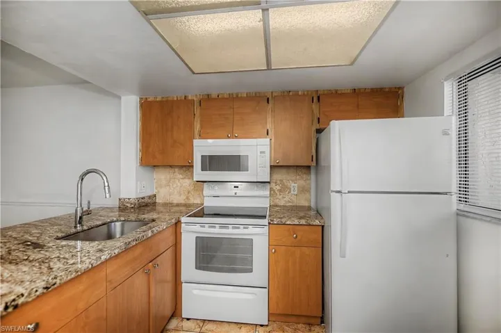 2700 Park Windsor Dr 713, Fort Myers, Florida 33901