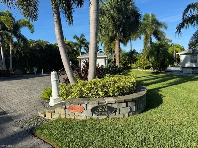 5574  Brightwood  DR, Fort Myers, FL 33905