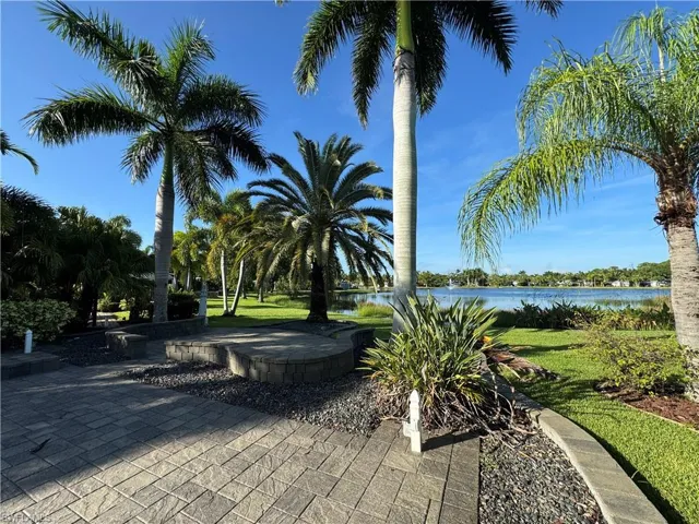 5574  Brightwood  DR, Fort Myers, FL 33905