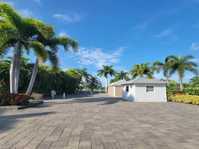 5574  Brightwood  DR, Fort Myers, FL 33905