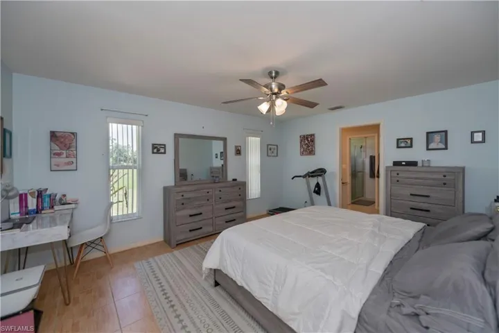 Bedroom with ceiling fan