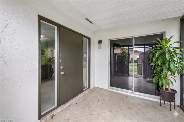 17327 Birchwood Ln, Fort Myers, Florida 33908