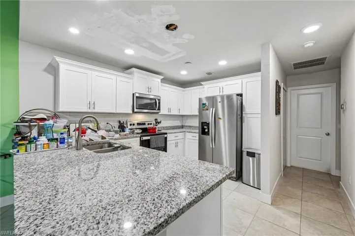 17327 Birchwood Ln, Fort Myers, Florida 33908