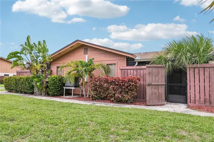 17327 Birchwood Ln, Fort Myers, Florida 33908