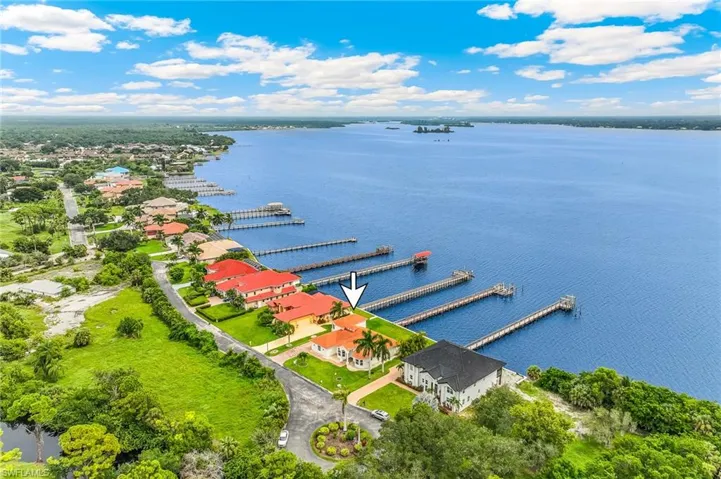 6140 River Shore Ct, North Fort Myers, Florida 33917