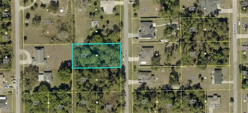 905 Edison Ave, Lehigh Acres, Florida 33972