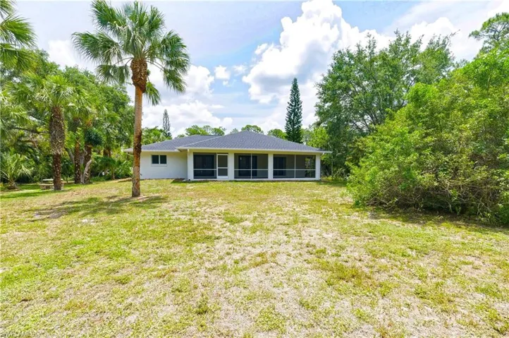 741  9th SW ST, Naples, FL 34117