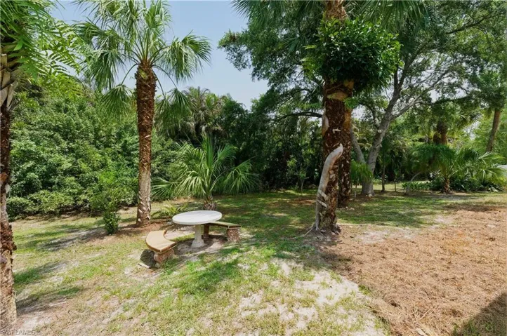 741  9th SW ST, Naples, FL 34117