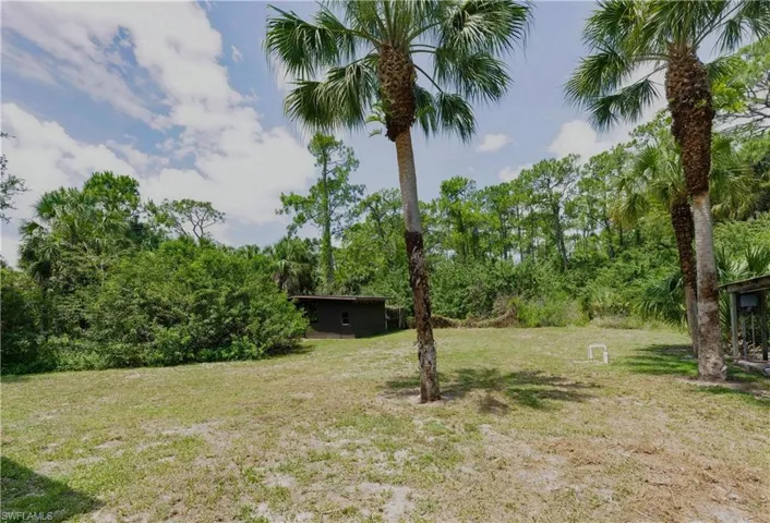 741  9th SW ST, Naples, FL 34117