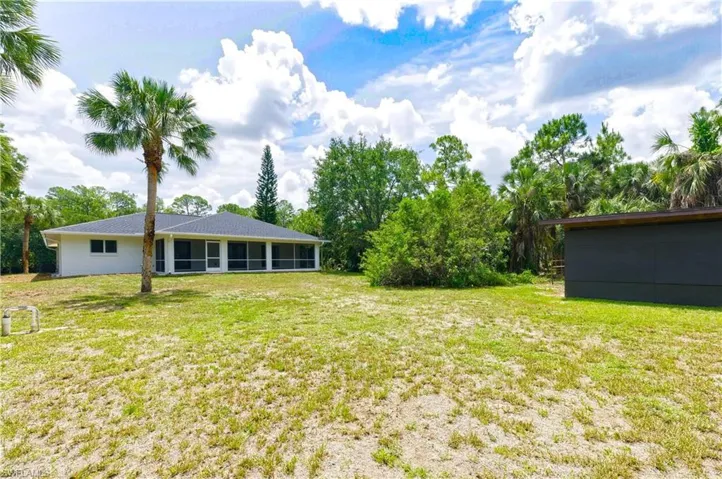 741  9th SW ST, Naples, FL 34117