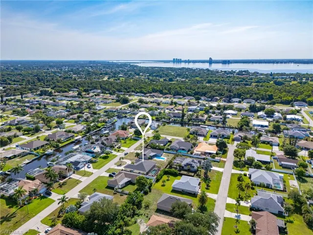 2214 Se 10th Ln, Cape Coral, Florida 33990