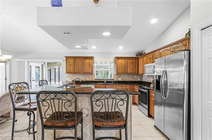 2214 Se 10th Ln, Cape Coral, Florida 33990