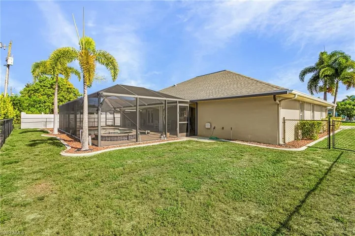 2214 Se 10th Ln, Cape Coral, Florida 33990