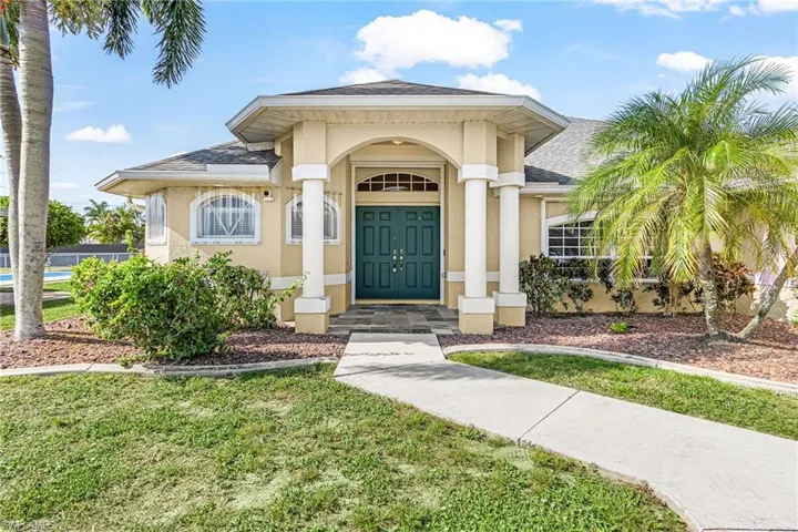 2214 Se 10th Ln, Cape Coral, Florida 33990