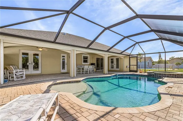 2214 Se 10th Ln, Cape Coral, Florida 33990