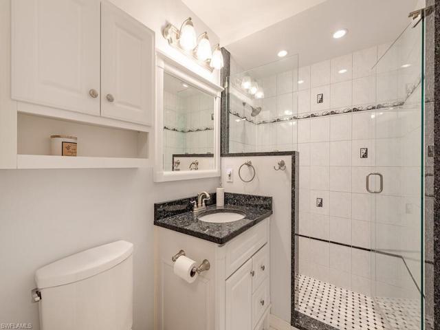 1044  Woodshire  LN, Naples, FL 34105