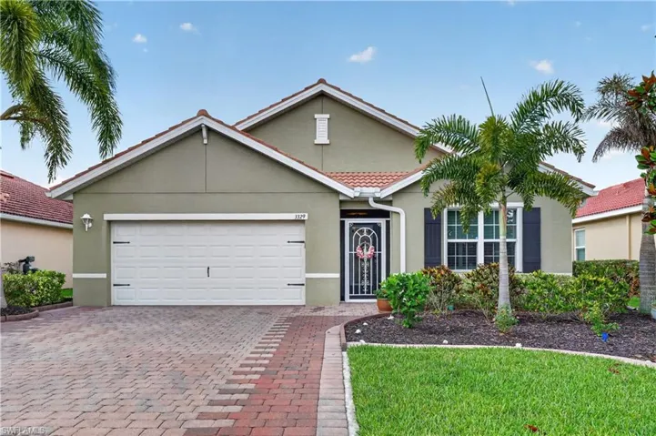3329 Apple Blossom Dr, Alva, Florida 33920