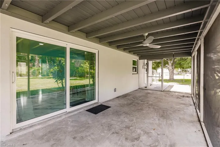 View of patio / terrace with ceiling fan