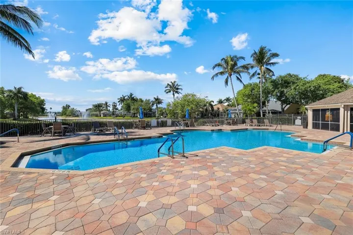 8683 Ibis Cove Cir, Naples, Florida 34119