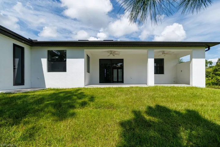 1752 Pine Ave, Lehigh Acres, Florida 33972