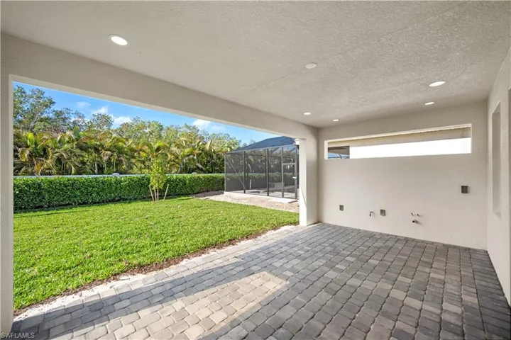 8775  Oceana  WAY, Naples, FL 34114