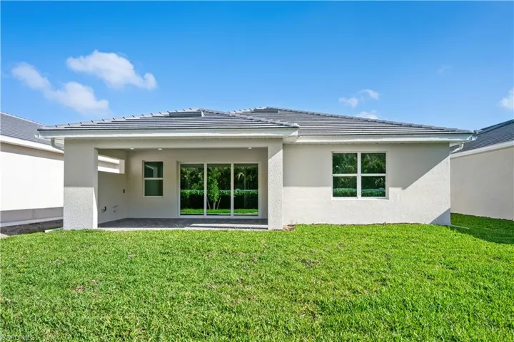 8775  Oceana  WAY, Naples, FL 34114