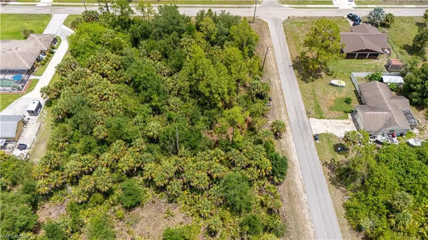 521 Clayton Ave, Lehigh Acres, Florida 33972