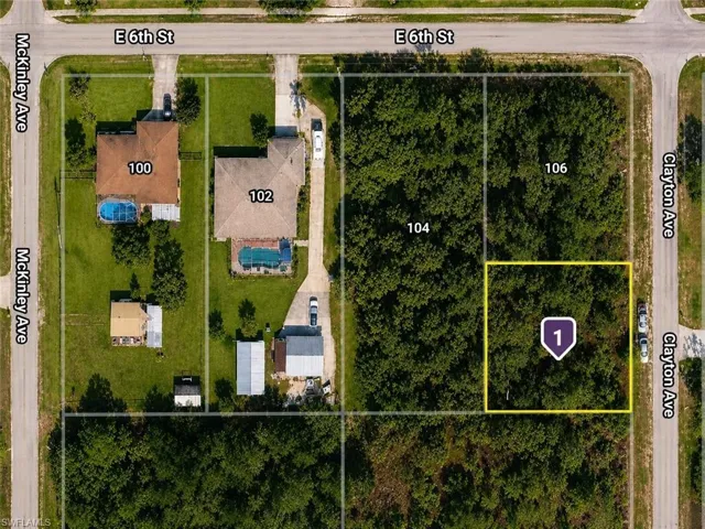 521 Clayton Ave, Lehigh Acres, Florida 33972