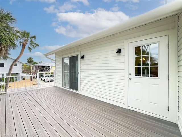 Private Sundeck?