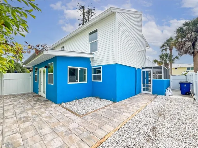 217 Delmar Rear and Side Yard is Spacious