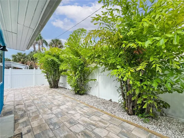 217 Delmar Private Fenced Rear Yard