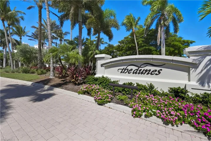 275  Indies  WAY, Naples, FL 34110